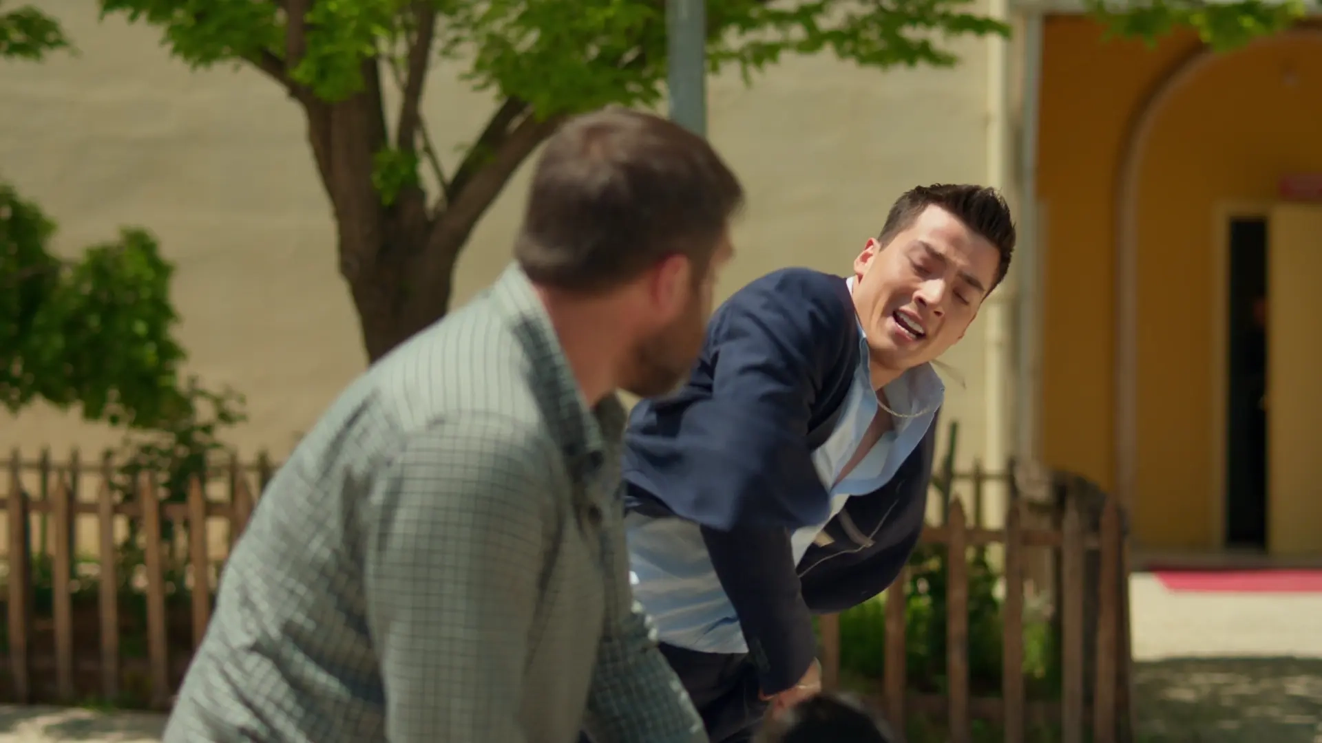 Gallery image 10 for Uzak Sehir Episode 62 Preview And Stills 