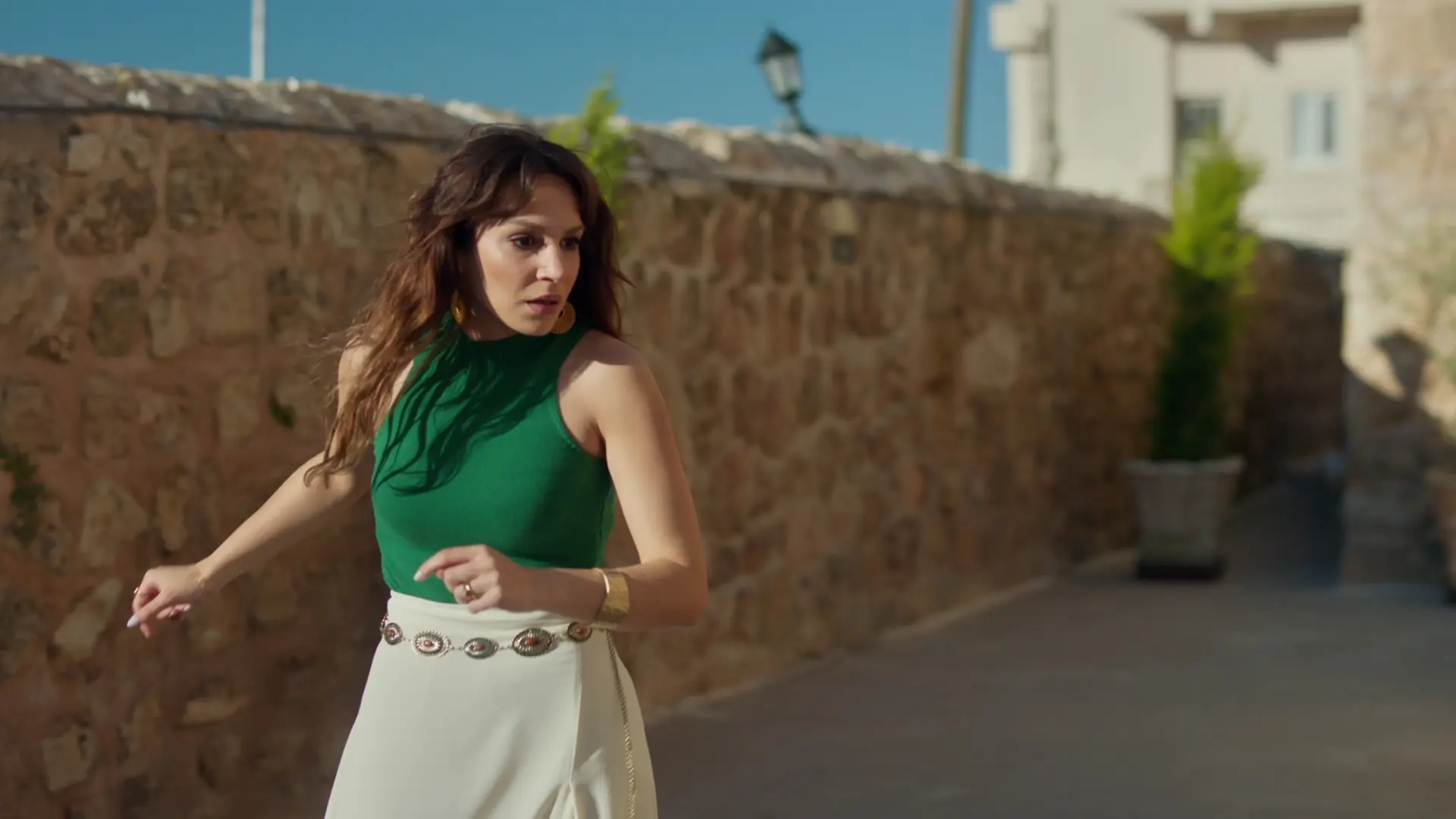 Gallery image 7 for Uzak Sehir Episode 62 Preview And Stills 