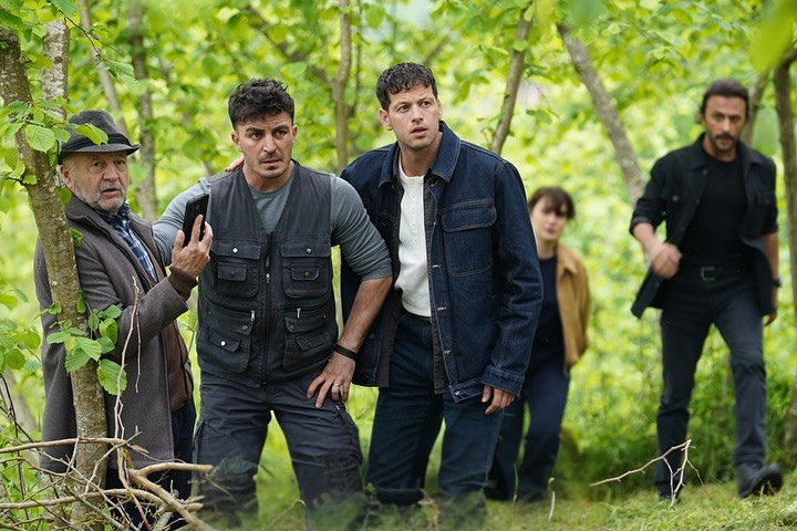 Gallery image 13 for Tasacak Bu Deniz Episode 29 Preview And Stills 