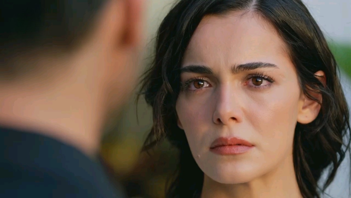 Gallery image 9 for The First Teaser Of Mercan Kosk Is Out!