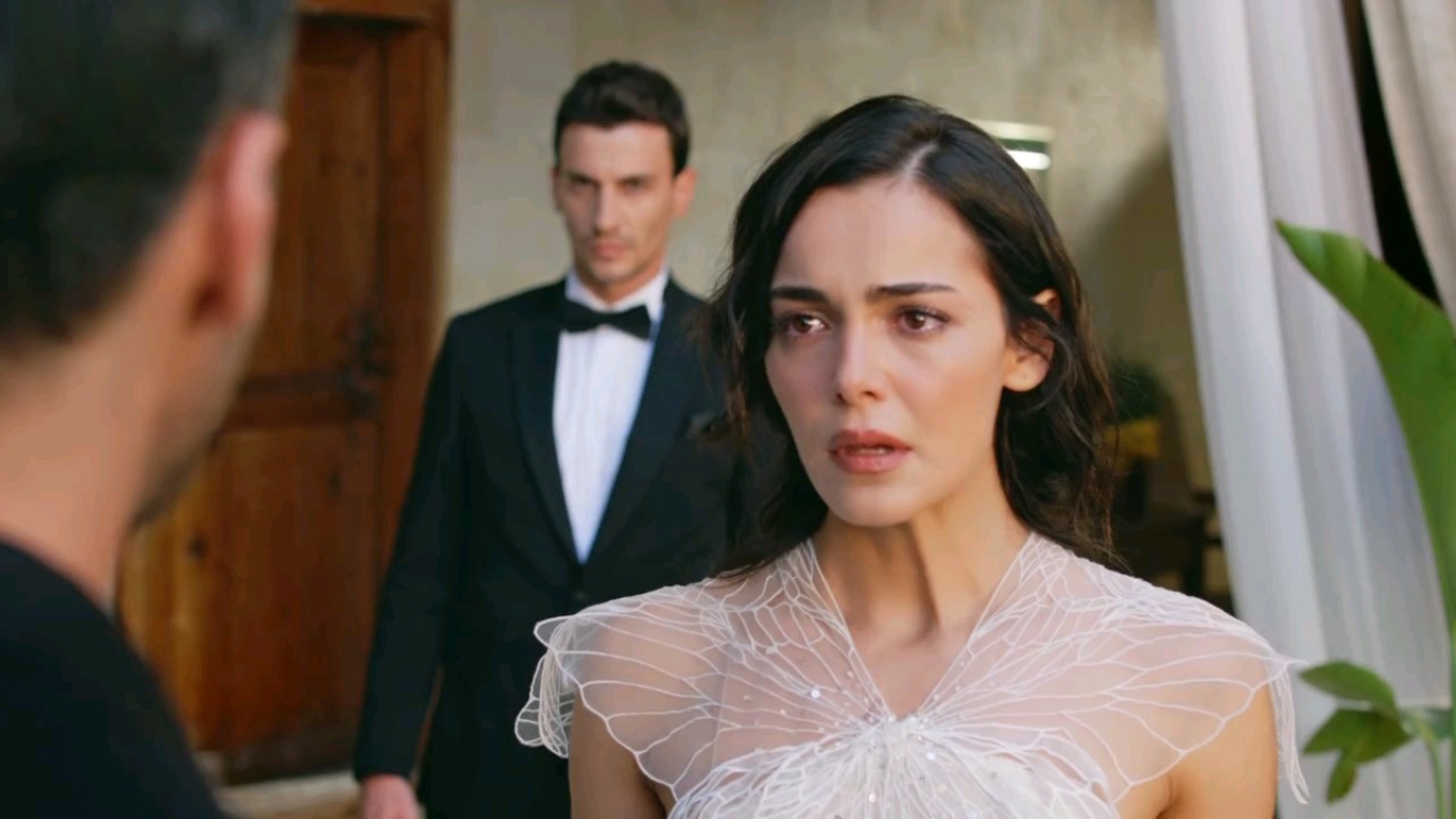 Gallery image 12 for The First Teaser Of Mercan Kosk Is Out!