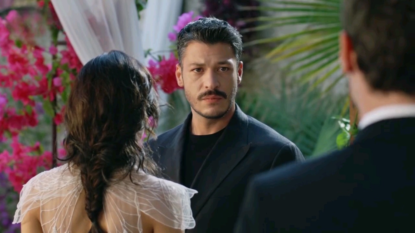 Gallery image 10 for The First Teaser Of Mercan Kosk Is Out!