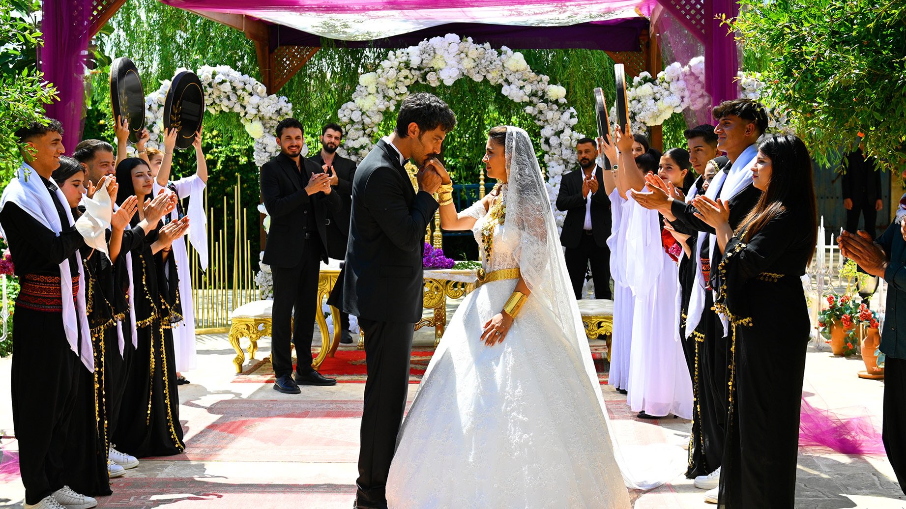 Gallery image 18 for Halef Koklerin Cagrisi Episode 35 Season Finale Preview And Stills
