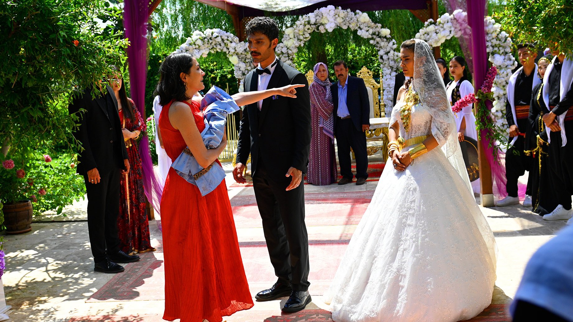 Gallery image 19 for Halef Koklerin Cagrisi Episode 35 Season Finale Preview And Stills