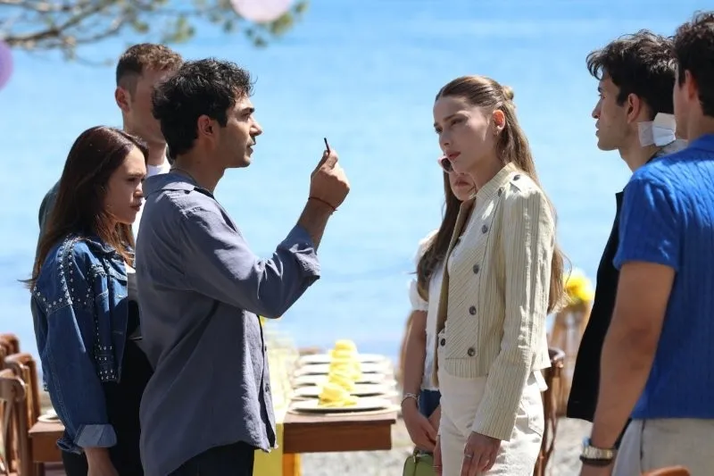 Gallery image 3 for Alti Ustu Istanbul Episode 4 Preview And Stills