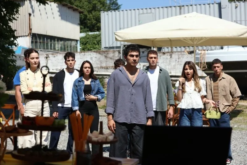 Gallery image 5 for Alti Ustu Istanbul Episode 4 Preview And Stills