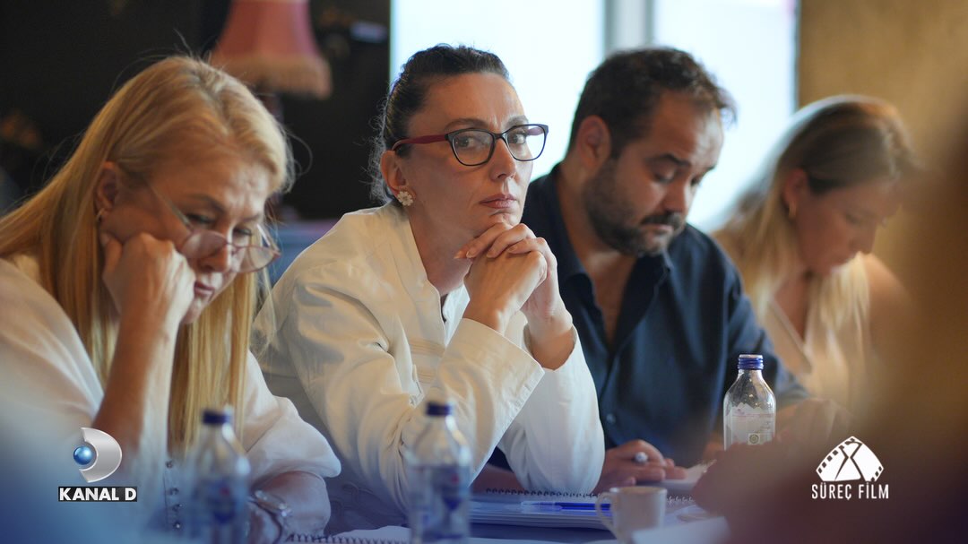 Gallery image 3 for The Official Pictures From The Scrip Reading Of Haysiyet Are Out!