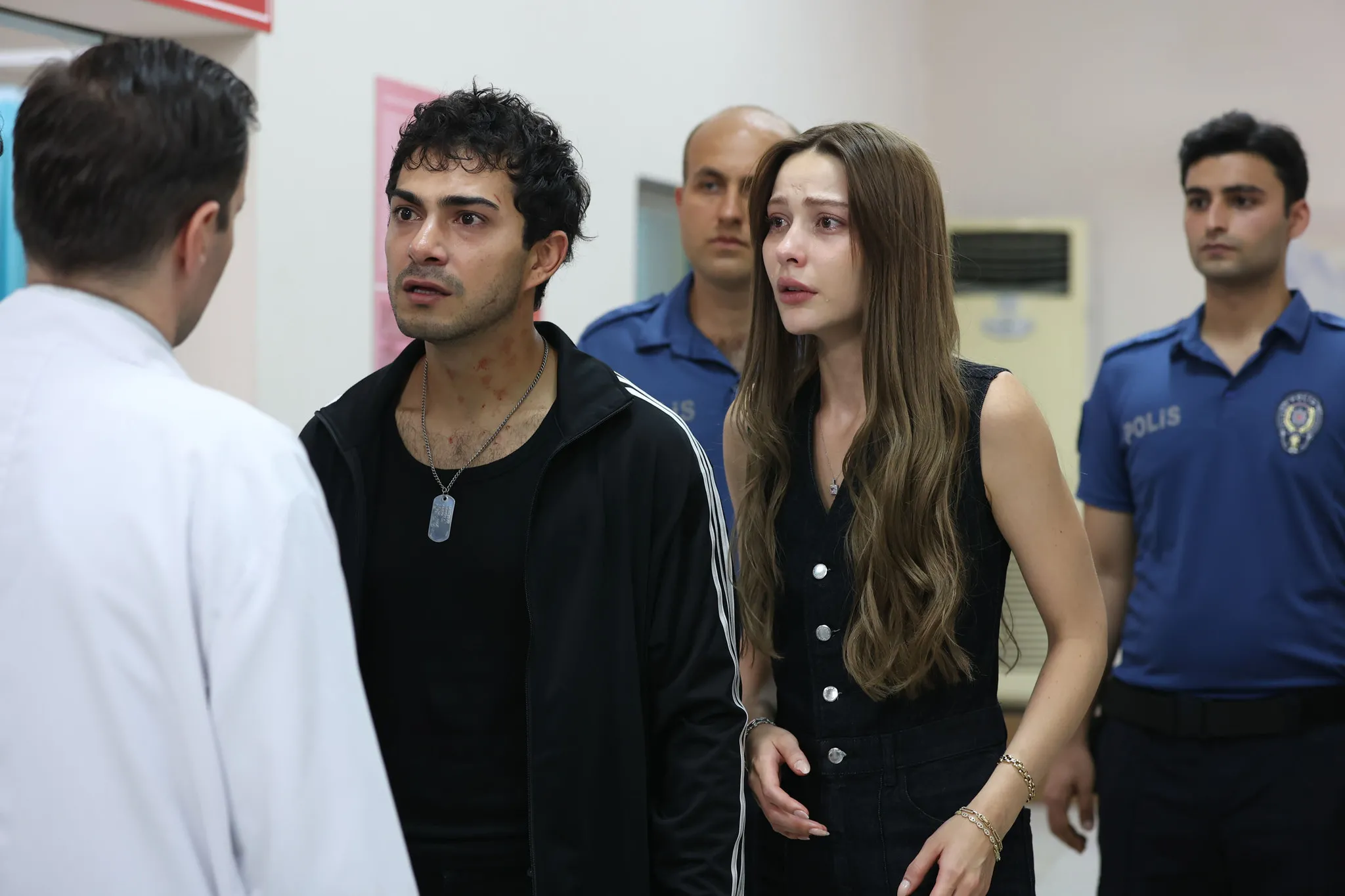 Gallery image 2 for Alti Ustu Istanbul Episode 6 Preview And Stills