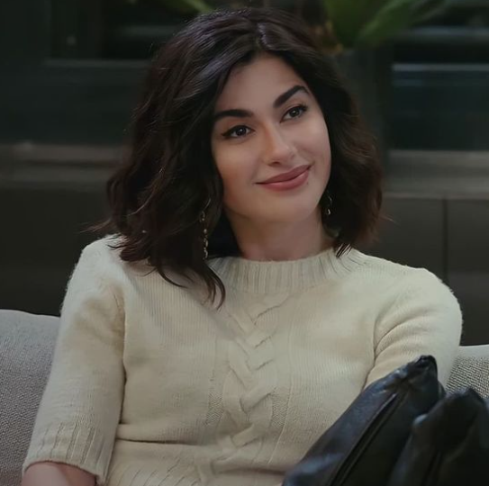 alt="Nesrin Cavadzade responds to dating rumors with lahmacun joke"